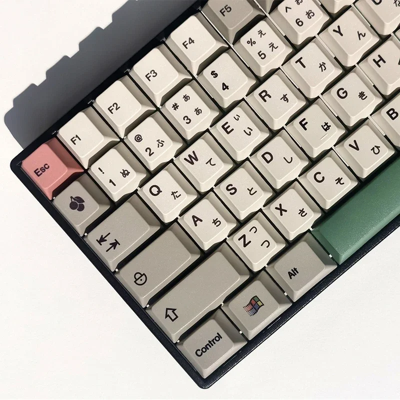 

Retro-themed keycaps Original highly sublimated PBT adaptable mechanical keyboard box 159 keys MAC