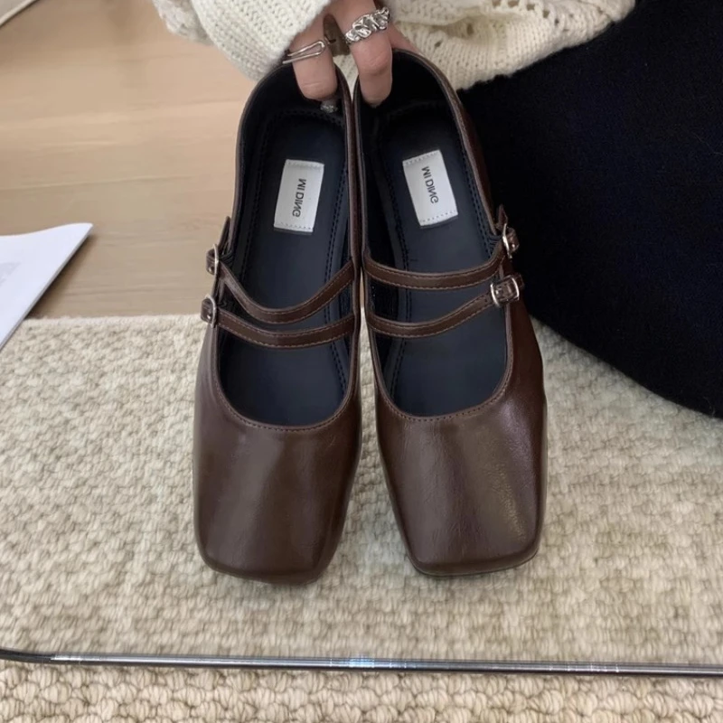 خريف موضة جديدة الفرنسية رومانسية الرجعية مزاجه أنيقة كلمة واحدة ساحة تو التنقل أحذية مريحة بكعب مسطح 2025