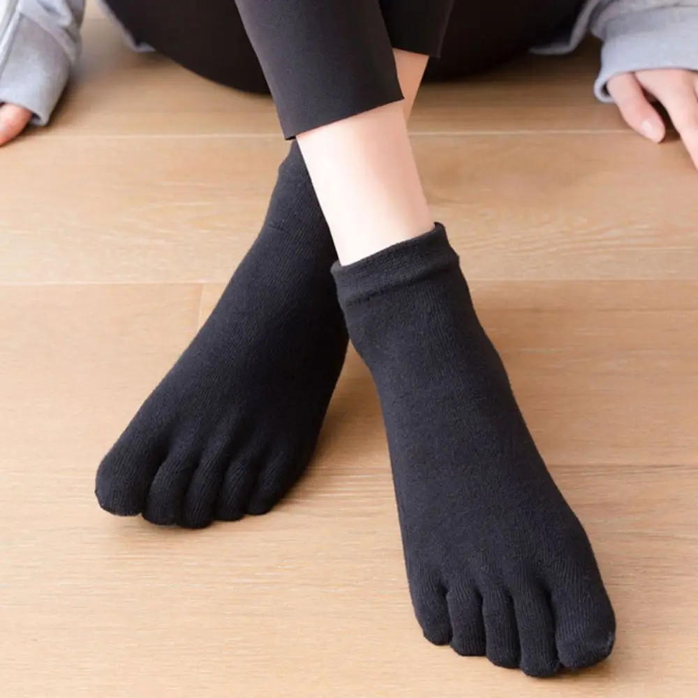 

Autumn Warm Cotton Dance Thicken Unisex Women Hosiery Five Finger Socks Sports Fitness Socks Non-Slip