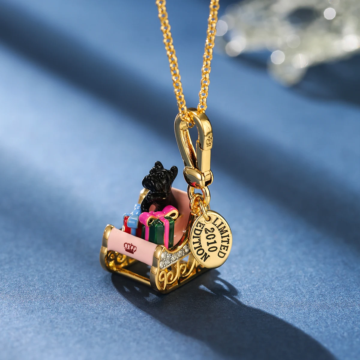 

1Pc Exquisite Enameled Rhinestone Sleigh Pendant,Cute Puppy Fashion Bag Charm Keychain,Christmas Gift Decor Props