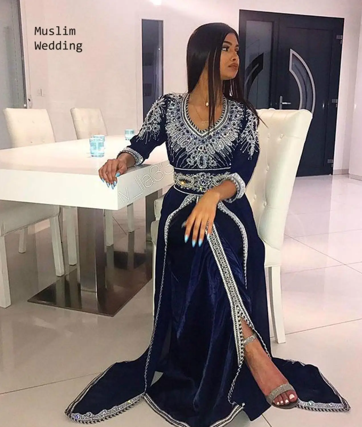 Vestido de noche caftán morrocano azul marino con manga, Vestido largo de terciopelo de lujo para baile de graduación con cuentas de cristal, elegante vestido Formal de fiesta 2021