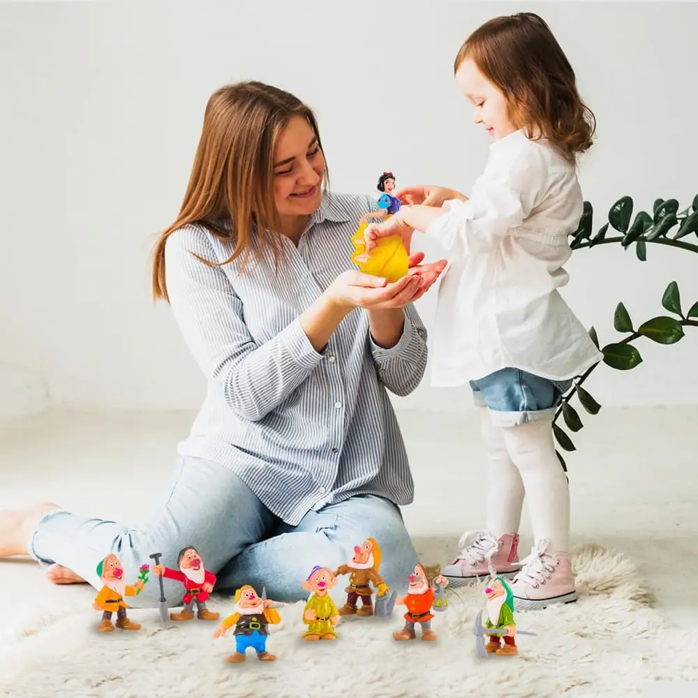 تماثيل صغيرة على شكل سنو وايت والأقزام السبعة - مجموعة مكونة من 8 قطع من تماثيل الأميرة مع جميع الأقزام السبعة - قطعة علوية لكعكة الأميرة مثالية لـ