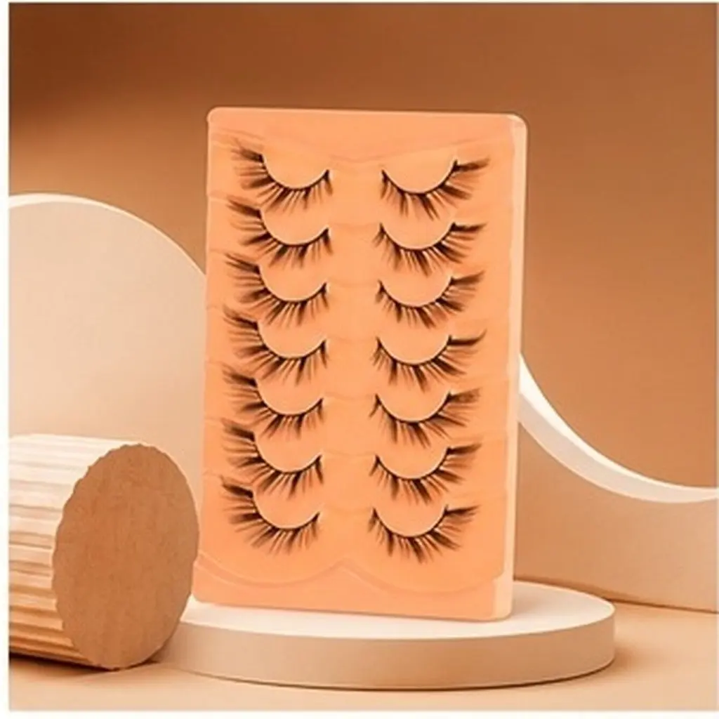 7Pairs Wispy Fox Eye Fake Eyelashes Natural Effect Lightweight Secure Fit Easy Application for Daily Makeup Stage Performance