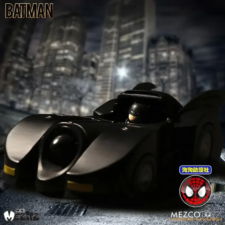 In stock  North American genuine Mezco Ant 2-inch Mini MEZ-ITZ Batman Batmobile set Action Figure Model Toys Gifts