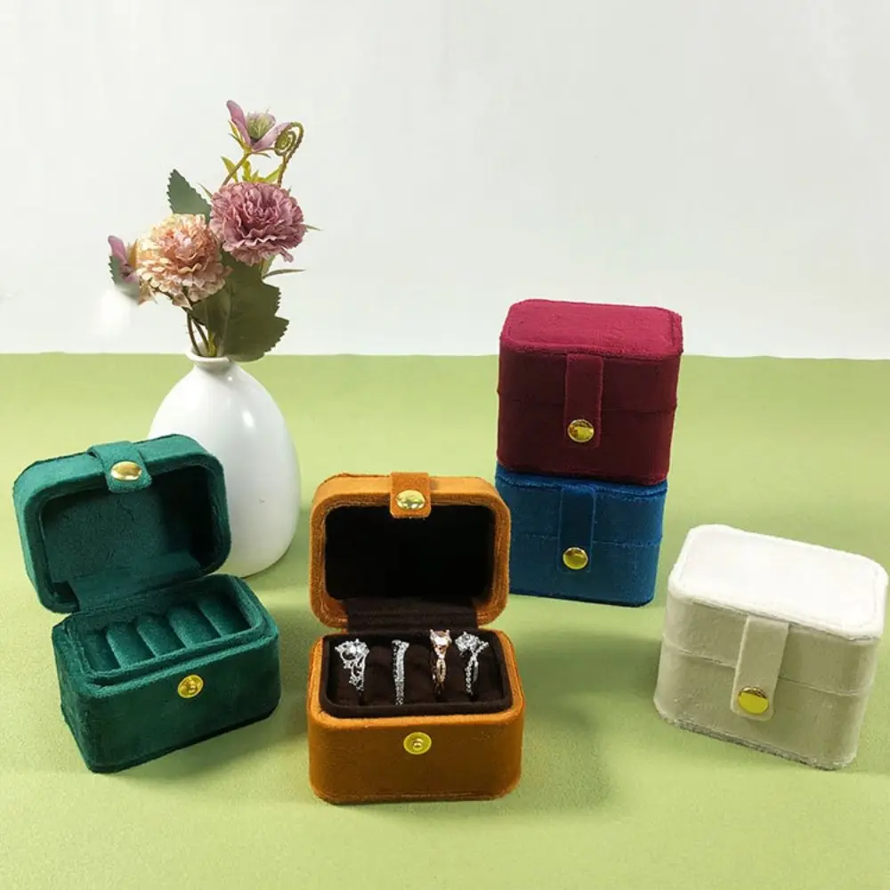 

Fashion Luxury Velvet Rings Holder Square Wedding Rings Bearer Box Packaging Proposal Jewelry Organizer Marriage Anniversary