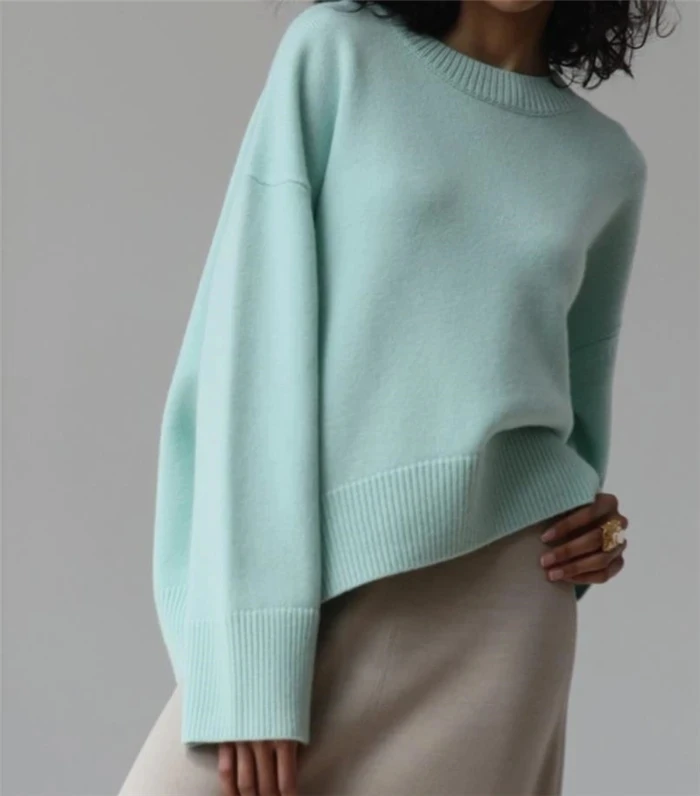 سترة نسائية لخريف 2025 بلوفر سميك أنيق كبير الحجم برقبة دائرية محبوك شتاء دافئ سترات نسائية بأكمام طويلة