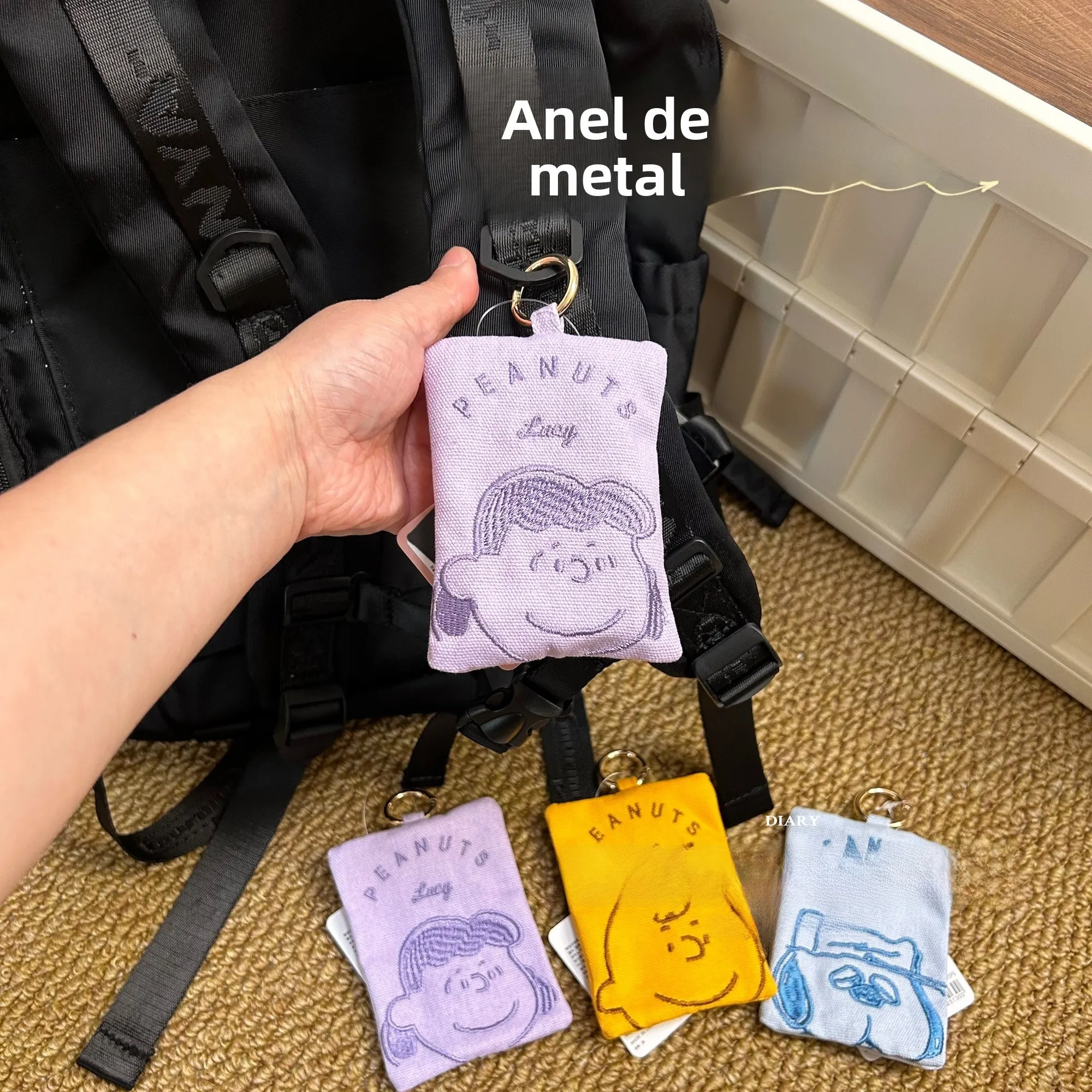 bolsa-de-armazenamento-de-lona-com-ziper-bordada-fofa-acessorio-chaveiro-design-vertical-de-desenho-animado-moderno