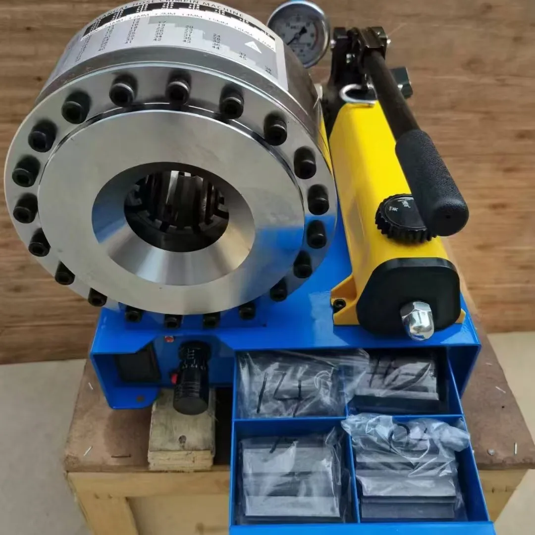 2026 - Small portable high-pressure hydraulic crimping machine, maximum crimping capacity is 2 inches.