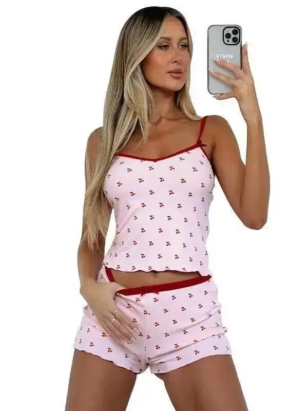 2025年 レディース 新作 チェリープリント キャミソール Tシャツ ショートパンツ パジャマセット バックレス ディープV サスペンダー ノースリーブ ショートパンツセット エレガント U502