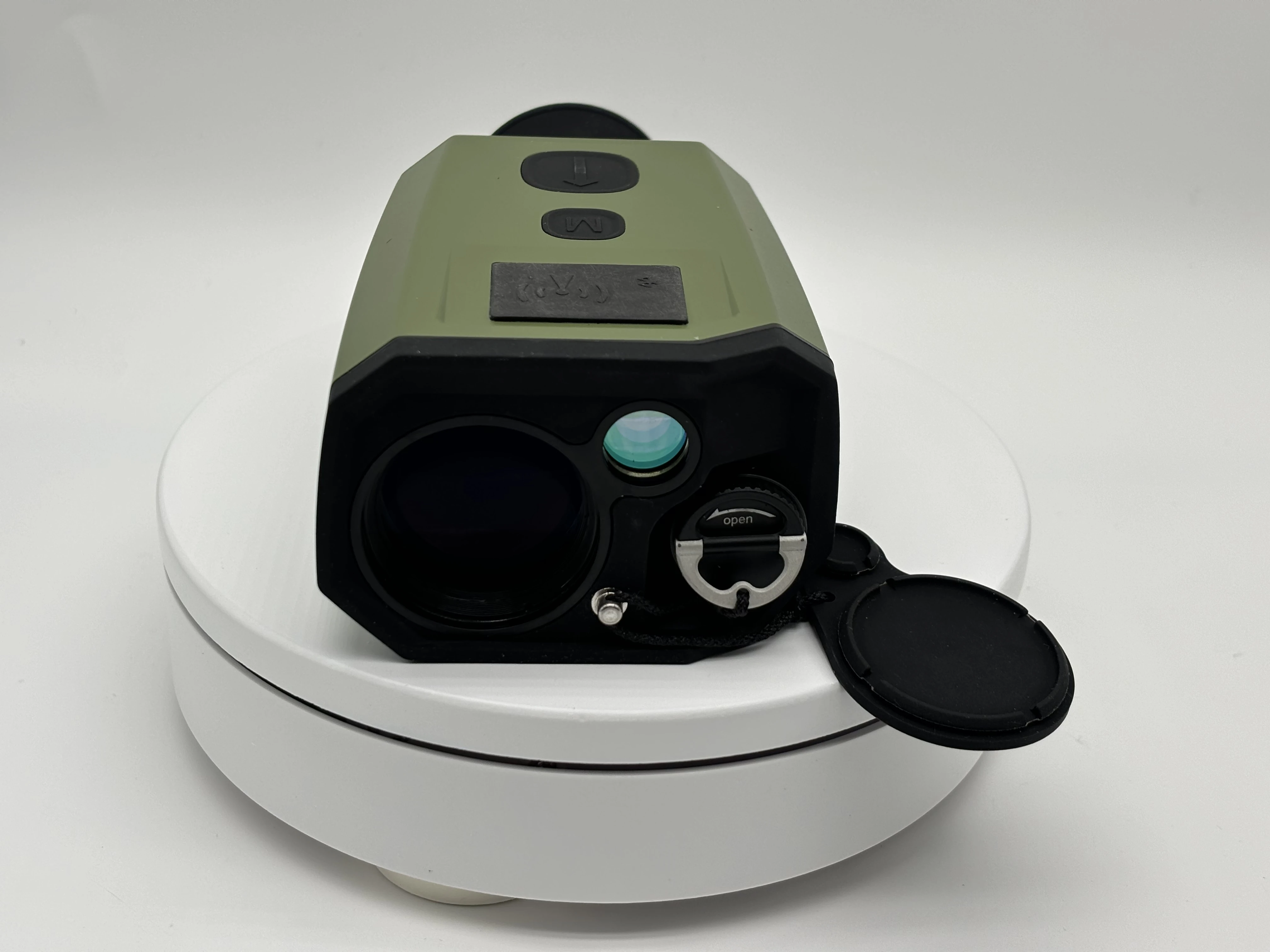 10KM Laser Rangefinder Telescope with GPS Positioning 7X Magnification 8.8x7.0 FOV