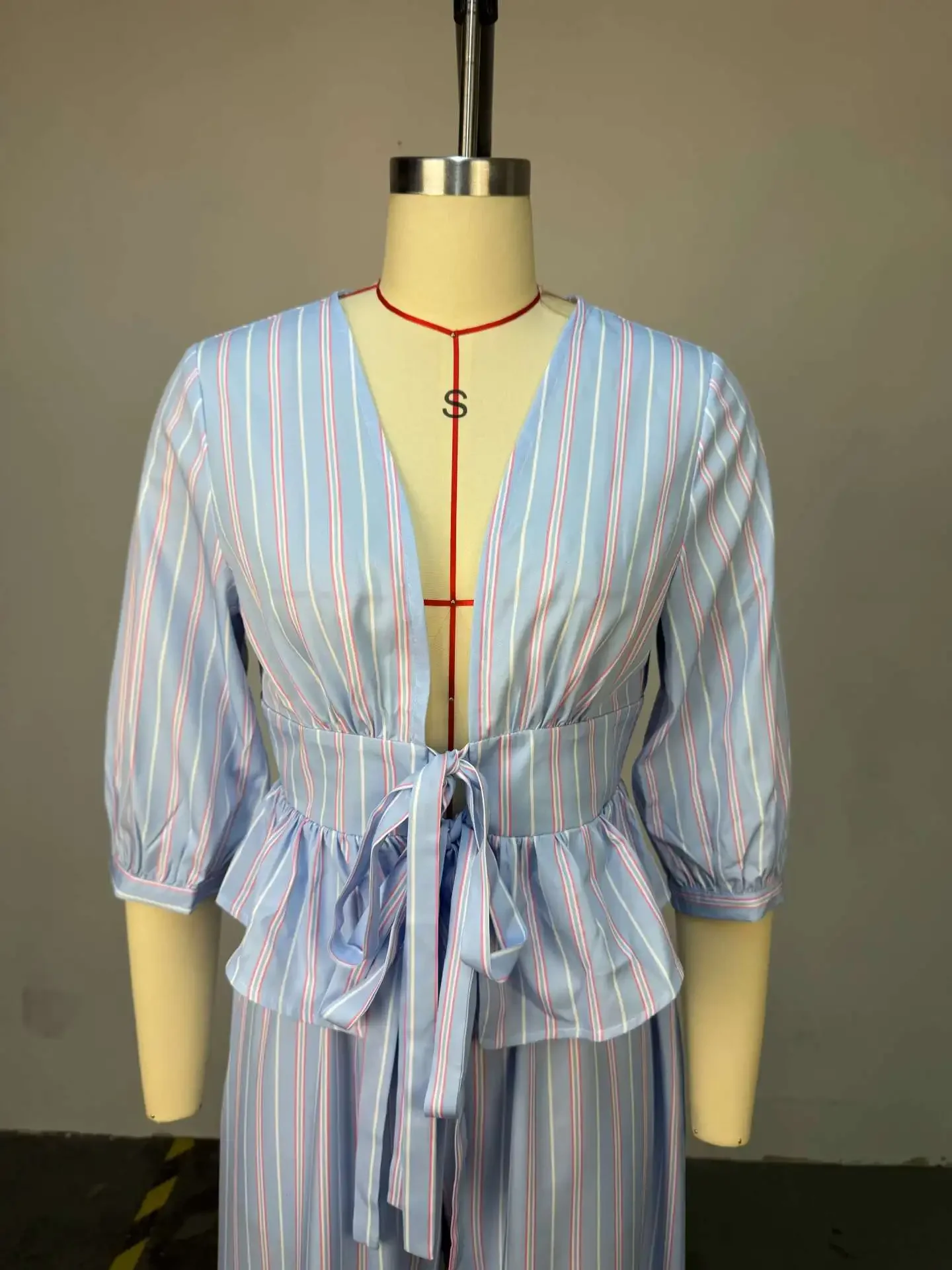 2-ピースアフリカ服女性のための夏のファッションアフリカ半袖-v-ネックトップロングパンツマッチングセットダシキアフリカ服