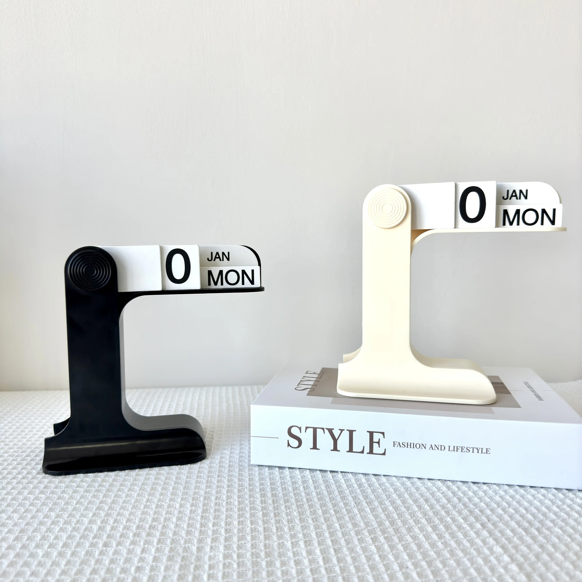 

Modern Minimalist Style Plastic Creative Perpetual Calendar Desk Calendar Aesthetic Desktop Decoration Home Healing Decoration