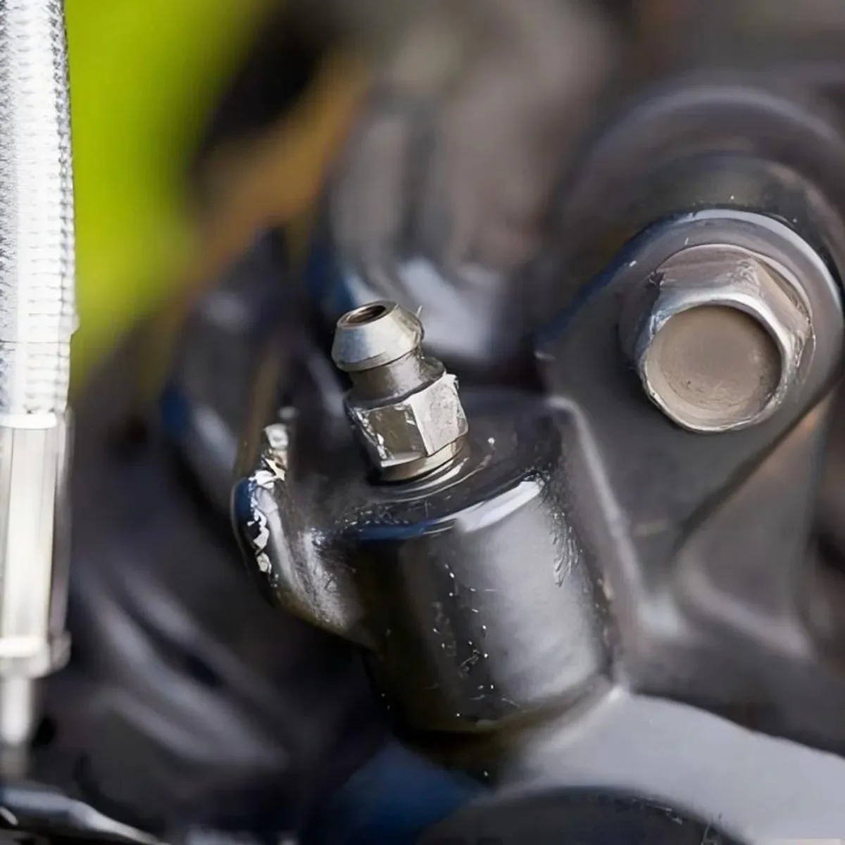 ルノー・マスター・トラフィックMK2 MK3用フロントリアブリーダーバルブとゴム製ダストキャップ左右キャリパーブリードニップルネジ修理