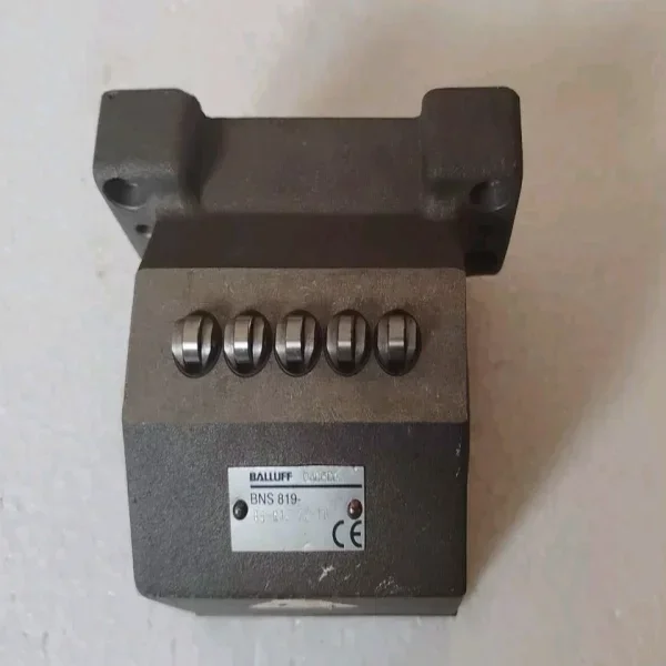 

2026 Bns 819-b05-r12-72-10 Limit Switch Brand New Original Spot Plc