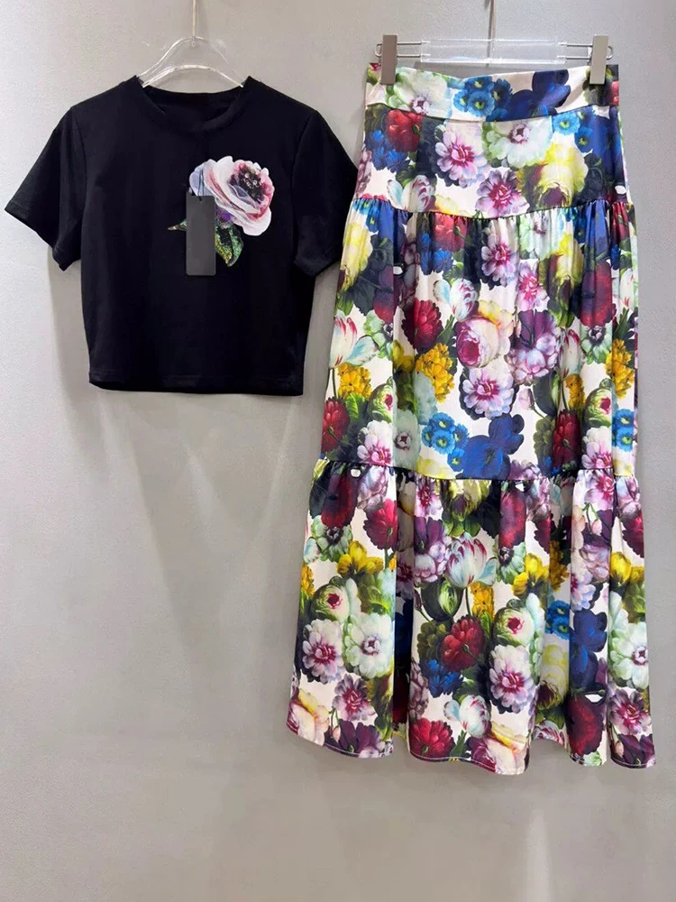 

Spring and summer 2024 new two-piece printed short-sleeved T-shirt jacket+high waist printed overskirt casual women's suit.