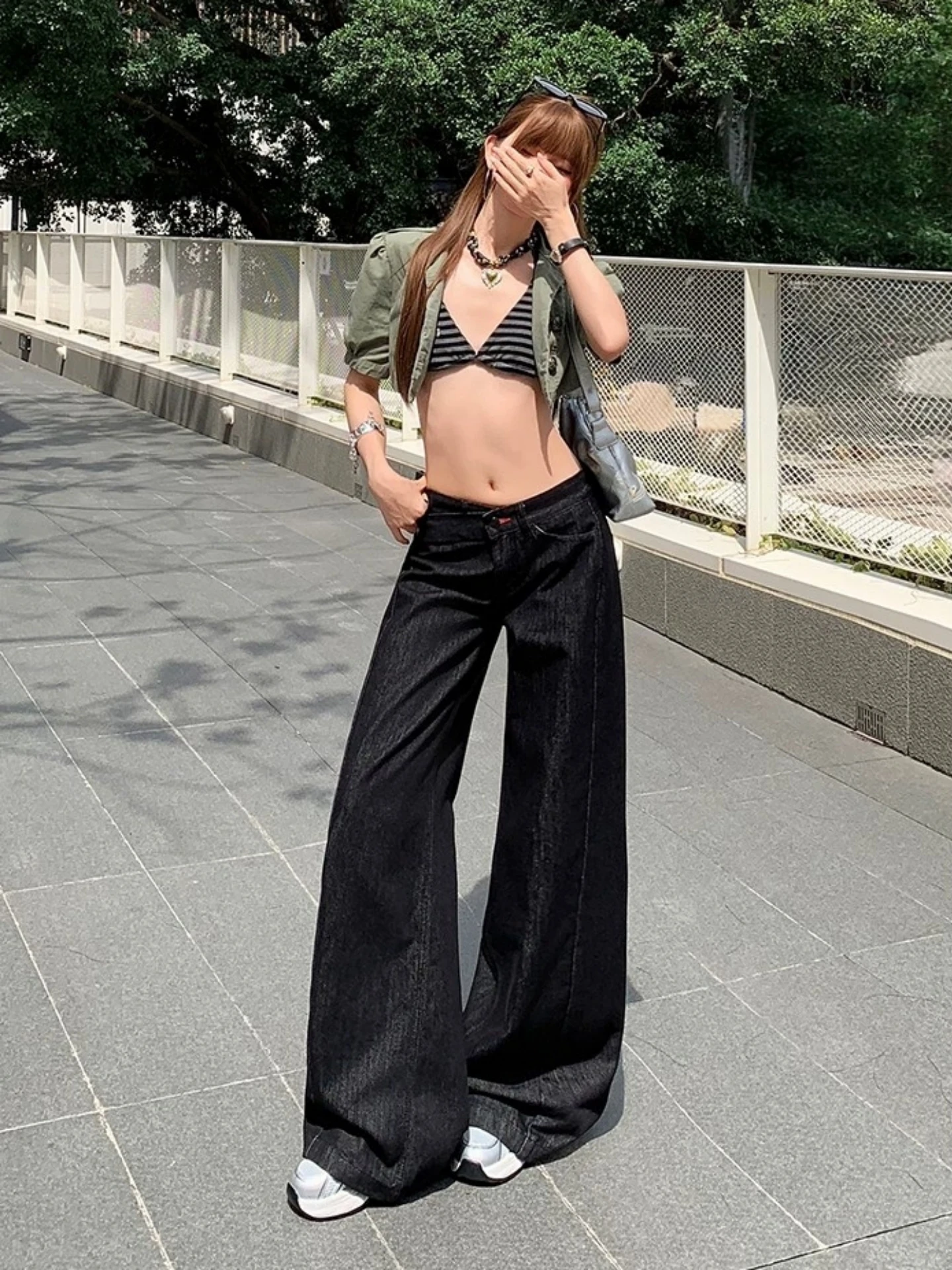 Low Waist Wide Leg Denim Jeans Women's New Design Loose Drapey Straight Leg Casual Micro Flared Street Style Casual Jeans