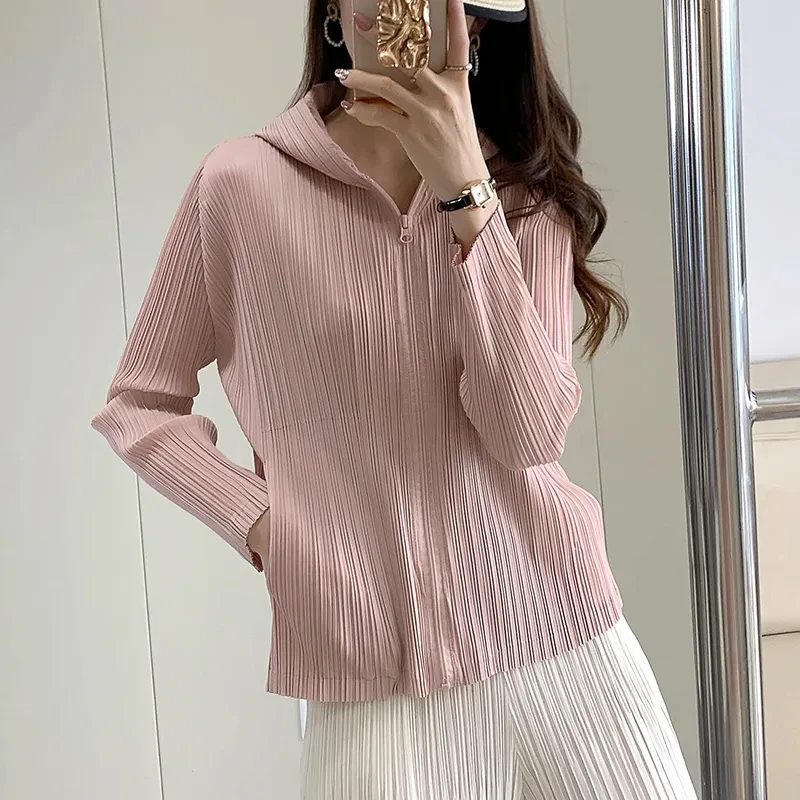 

Autumn New Product Miyake Pleated Hat Zipper Shirt Women's Slim Fit and Slim Temperament Pleated Jacket Women's Clothing