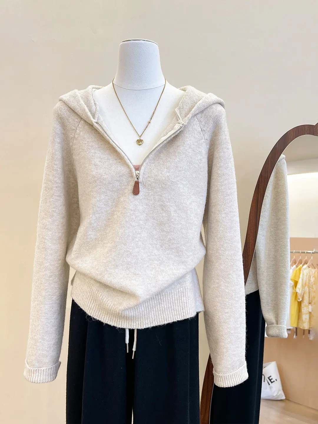 

Women's Hooded Knitwear Base Shirt Loose Fit Thickened Autumn Winter Outerwear Inner Match Soft And Comfortable Long Sleeve