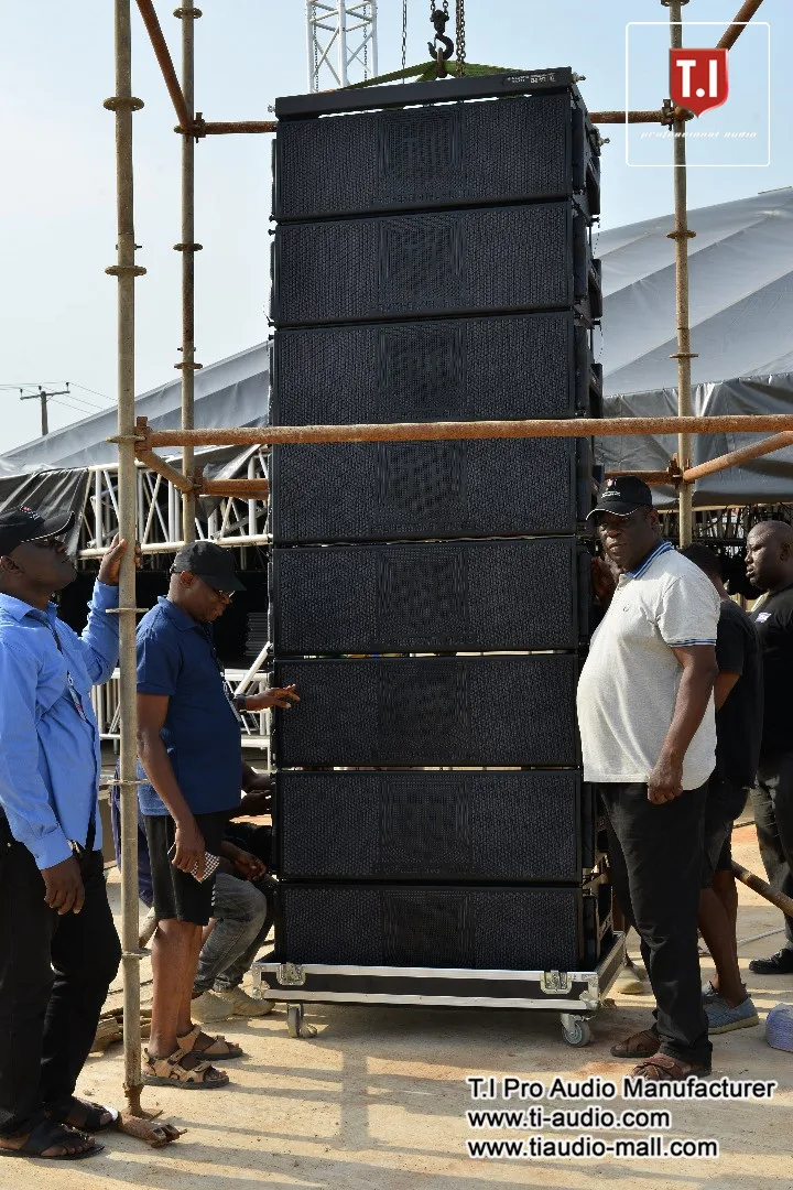 Outdoor LA-212 Dual 12 Inch Three Way 2000W RMS Waterproof Line Array Stage Speaker System
