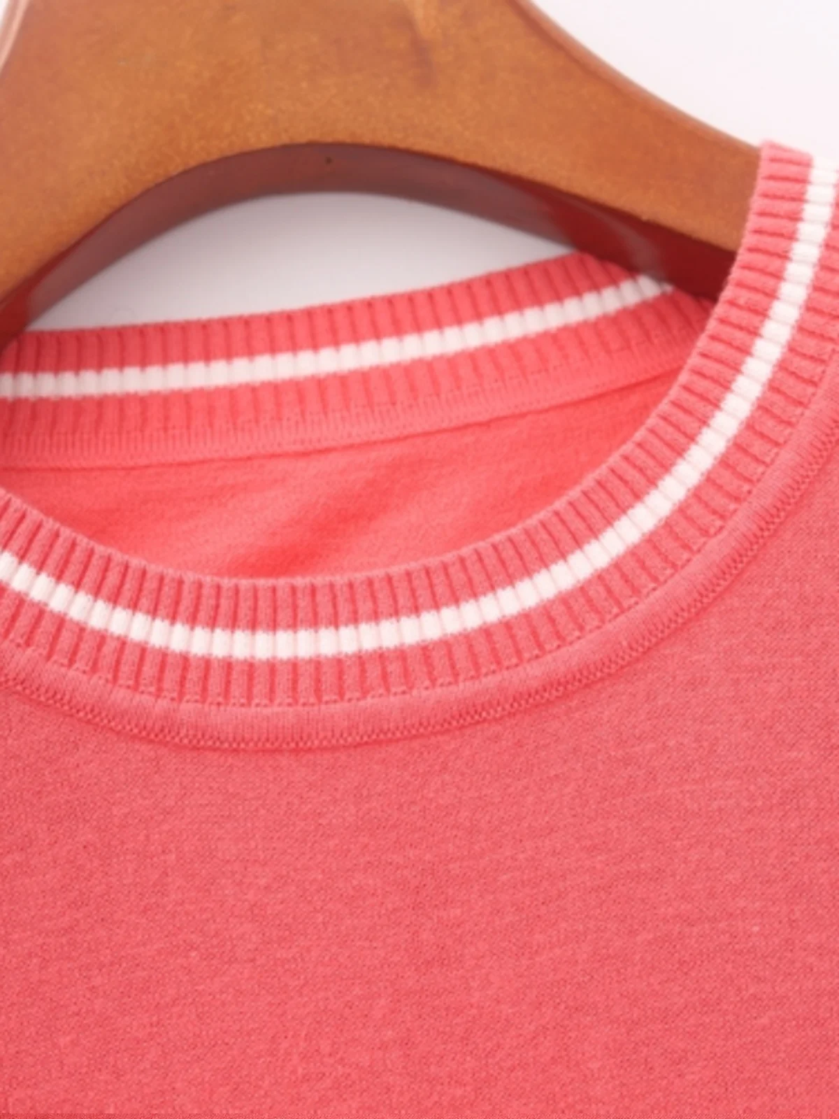 루즈핏 라운드 넥 니트 스웨터 패셔너블한 한국 스타일 여성 여름 신상 브랜드 니트웨어 2F033