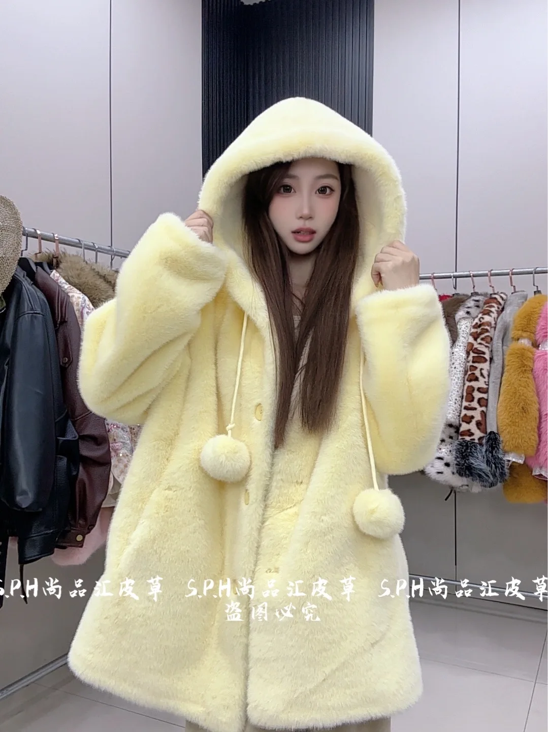2025 New Women's Winter Cute Age-Reducing Hooded Fur Ball Mid-Length Coat Faux Fur Coat Mid-length Solid Color Fluffy Jacket