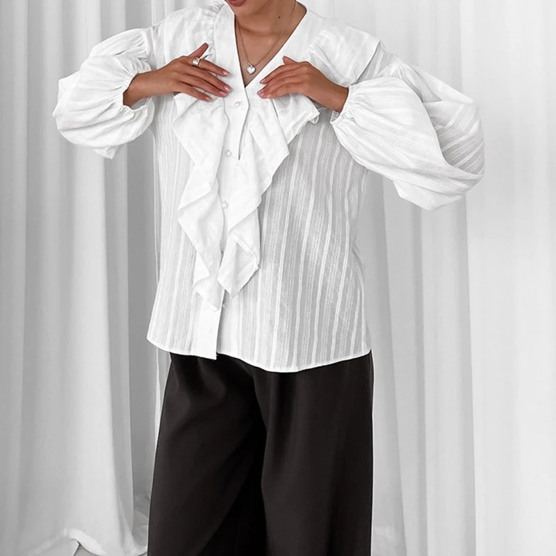 المرأة الخامس الرقبة تكدرت قميص 100% القطن الفرنسية أنيقة قمصان بيضاء ربيع الخريف موضة غير رسمية تخفيف مخطط بلوزة جاكار