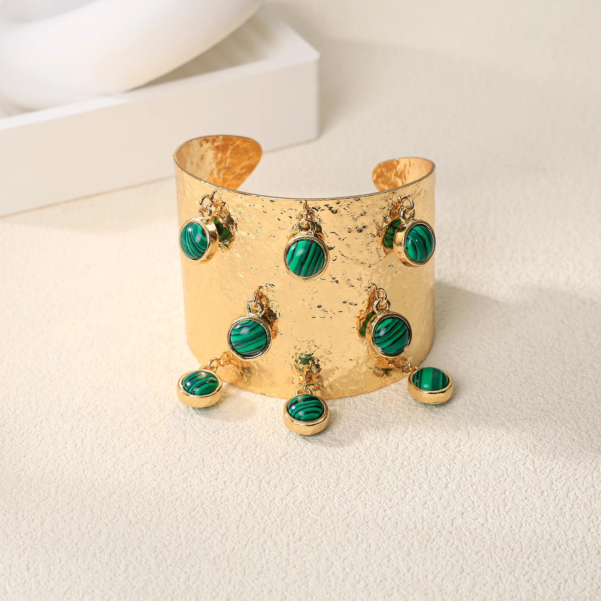 Exaggerated, unique, fashionable design turquoise tassel bracelet, for travel, vacation, public relations, jewelry