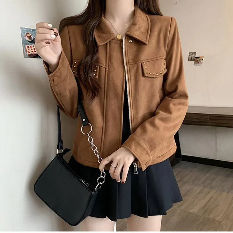 

Новая женская куртка-поло на весну-осень 2026: модная ретро-модель в корейском стиле, универсальная укороченная замшевая верхняя одежда для создания элегантного образа