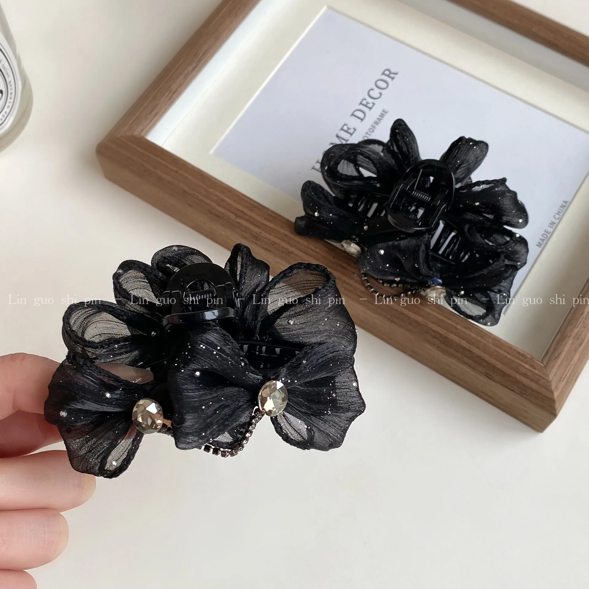 

Premium Rhinestone Double Bow Shark Clip Sparkling Chain Tassel Hair Claw for Women Ponytail Bun Holder Elegant Daily