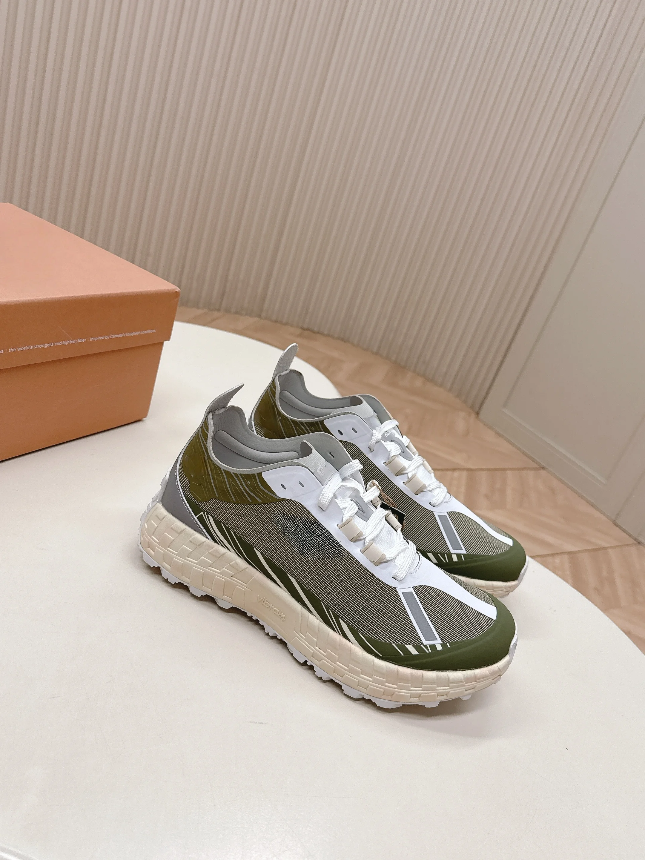 شتاء 2025 وصل حديثًا أحذية مشي خفيفة الوزن قابلة للتنفس ومتينة وخفيفة الوزن عالية الجر وأحذية مشي مقاومة للانزلاق #4