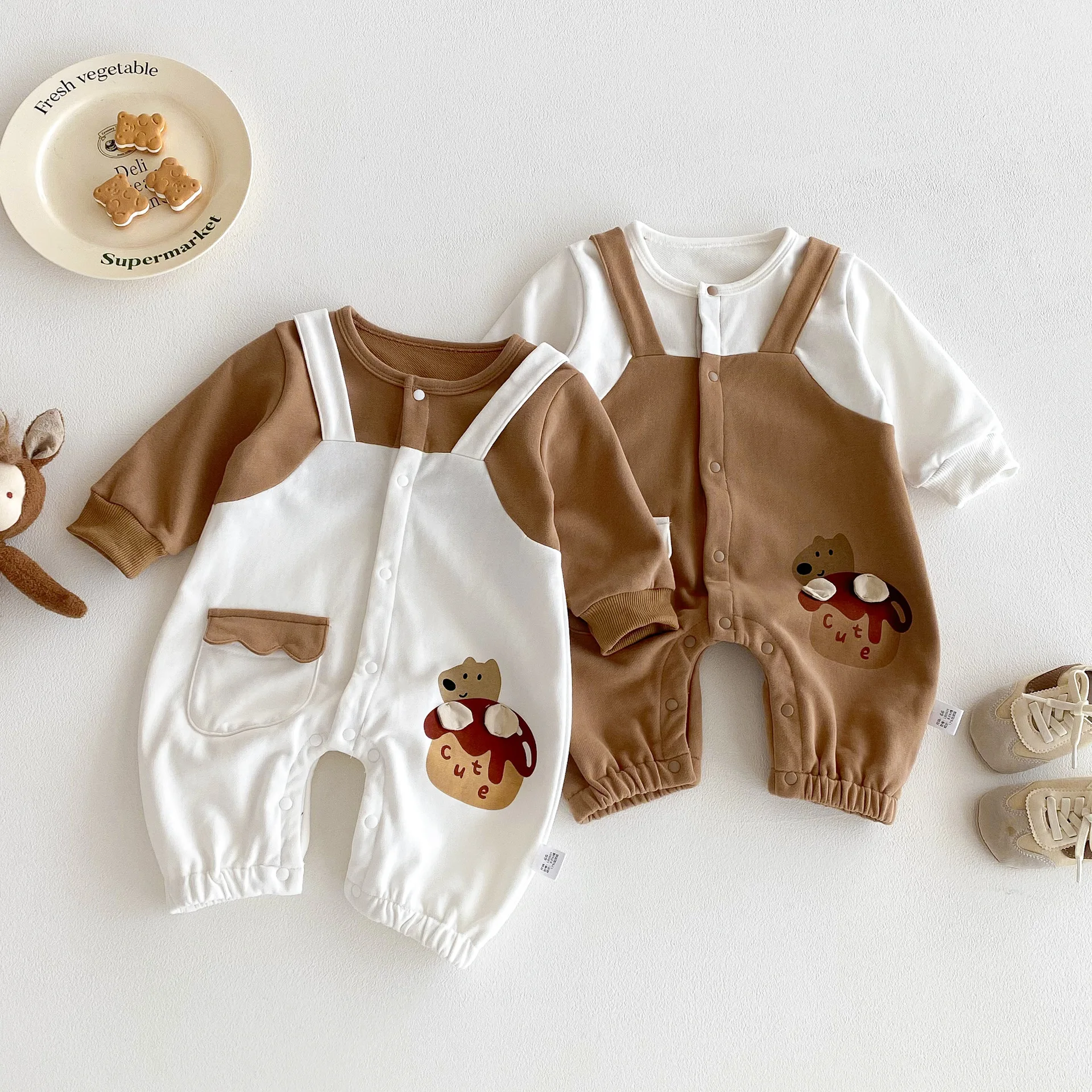 

2025 New Baby clothes, autumn baby cartoon one-piece clothes, newborn clothes, full moon clothes, spring and autumn outfits