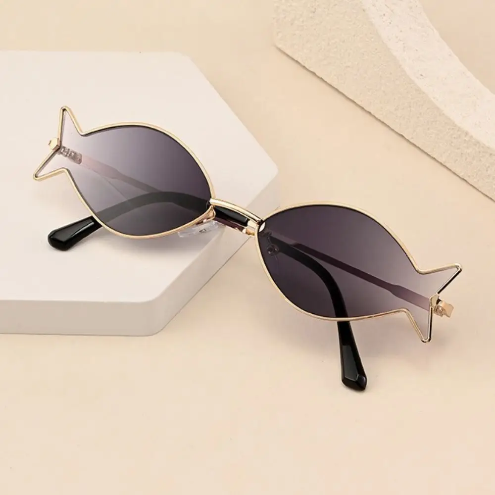 Gradient Color Fish Shape Sunglasses UV400 HD Visual UV Protection Shades Women Accessories Anti Glare Pool Party Eyewear