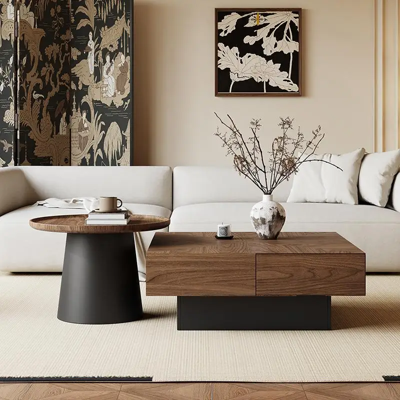 Mesa de centro rectangular de madera.