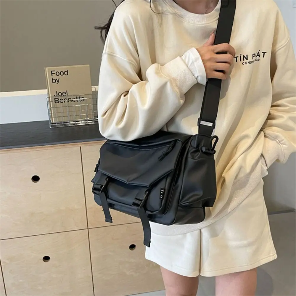 

Solid Color Nylon Crossbody Bag Waterproof Large Capacity Shoulder Bag Oxford Cloth Multifunctional Short Distance Travel Bag