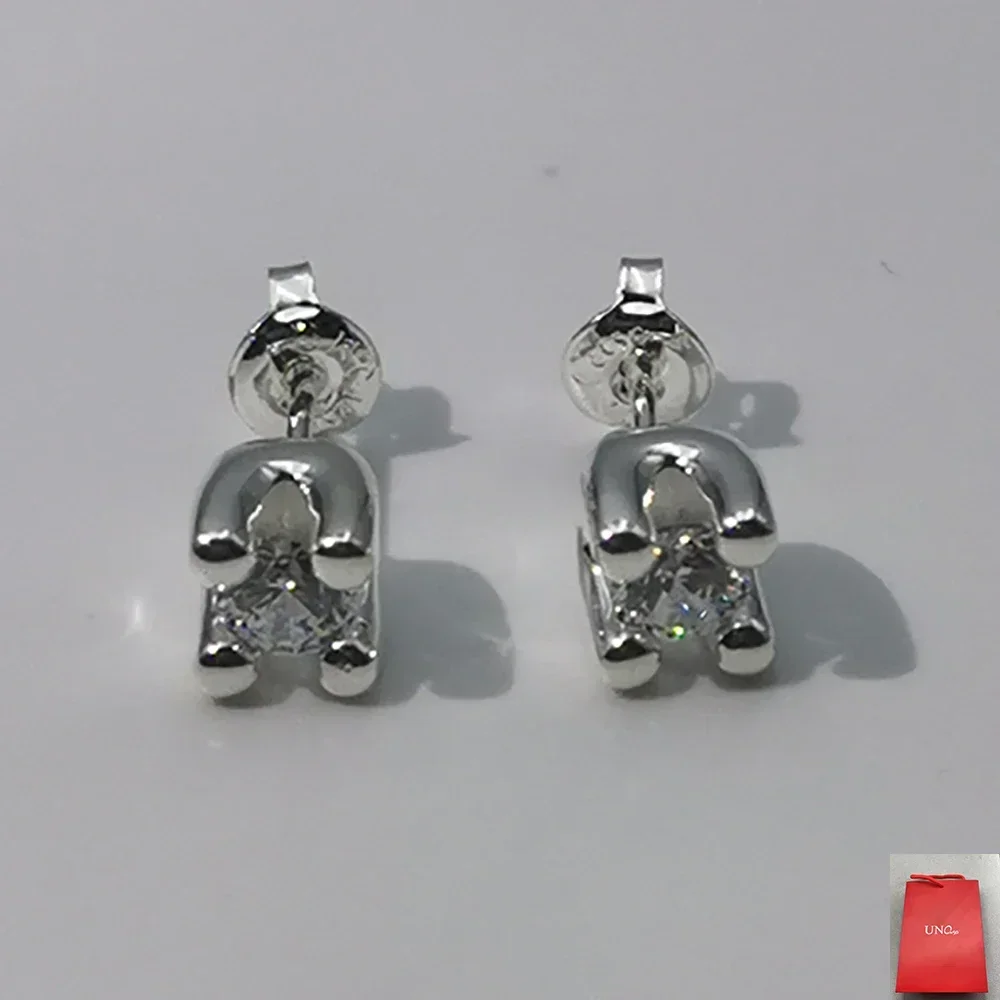 Luxury 2024 Spain New High Beauty Gentle and Unique Mini White Crystal Earrings Women's Accessories Friends Romantic Holiday Gif