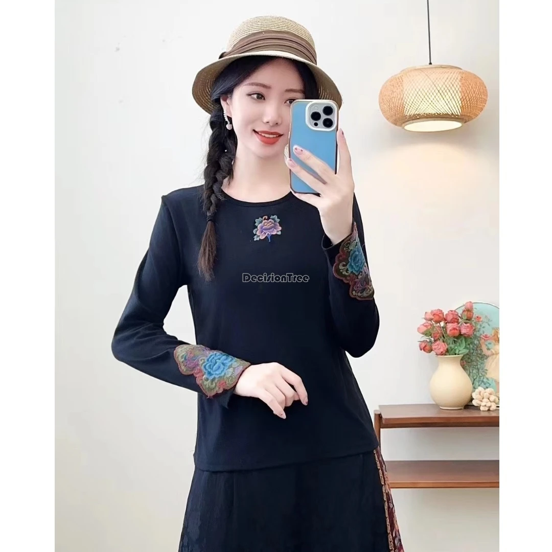 

2024 chinese national style autumn winter new women embroidery blouse retro ethnic round collar long sleeve top base shirt t001