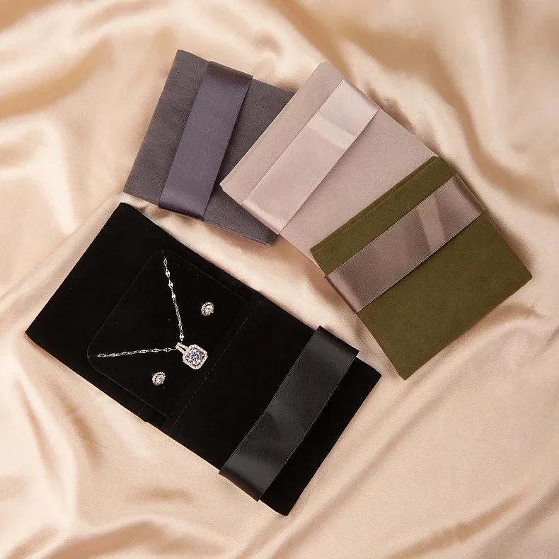

1pcs small Jewelry Packaging Display Pouches Square Socket Gift storage Bags Flip Earring Necklace Storage Jewelry Velvet Bag