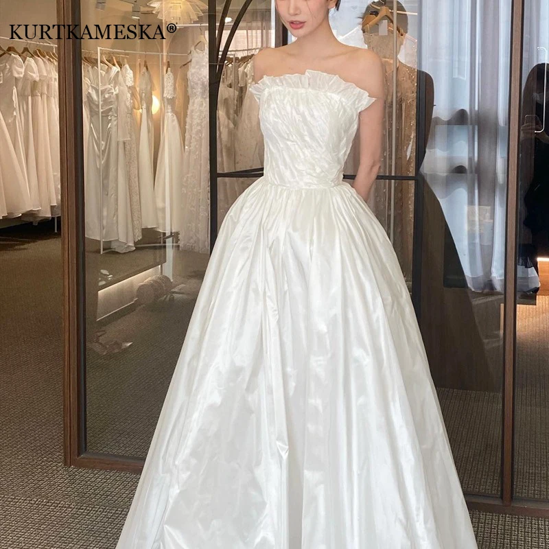 Simple Taffeta เกาหลีชุดแต่งงานสายสําหรับผู้หญิง Ruched ชุดเจ้าสาว Draped งานแต่งงานยิงแขนกุดชุดเจ้าสาว