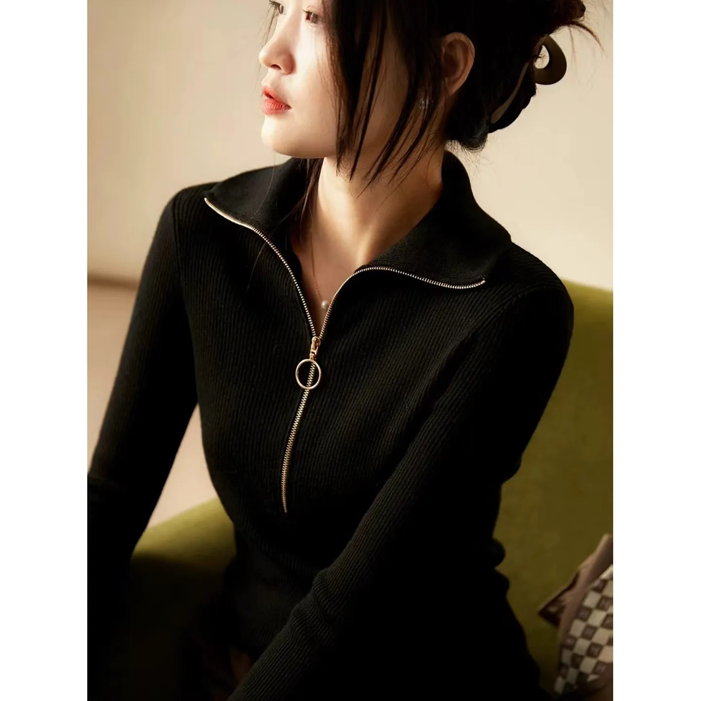 

2025 Осенний свитер из 100 чистой шерсти с высоким воротником и полумолнией, женский вязаный осенне-зимний кашемировый свитер в европейском стиле с лацканами