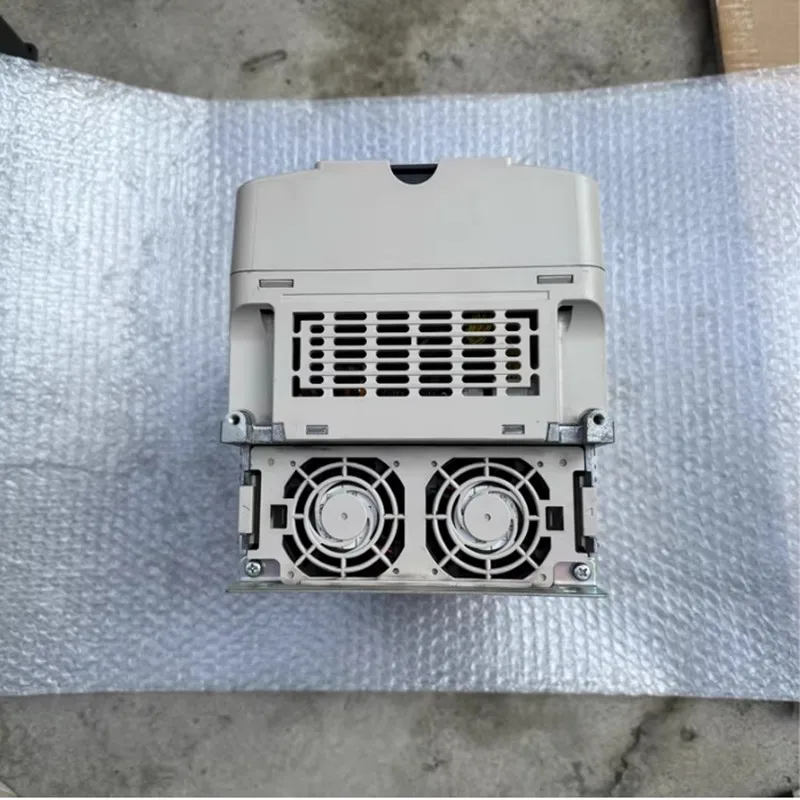 

New Original Inverter CIMR-AB4A0007FBA CIMR-AB4A0009FBA CIMR-VB4A0011BBA CIMR-VBBA0012BBA CIMR-VBBA0018BBA CIMR-AB4A0011FBA
