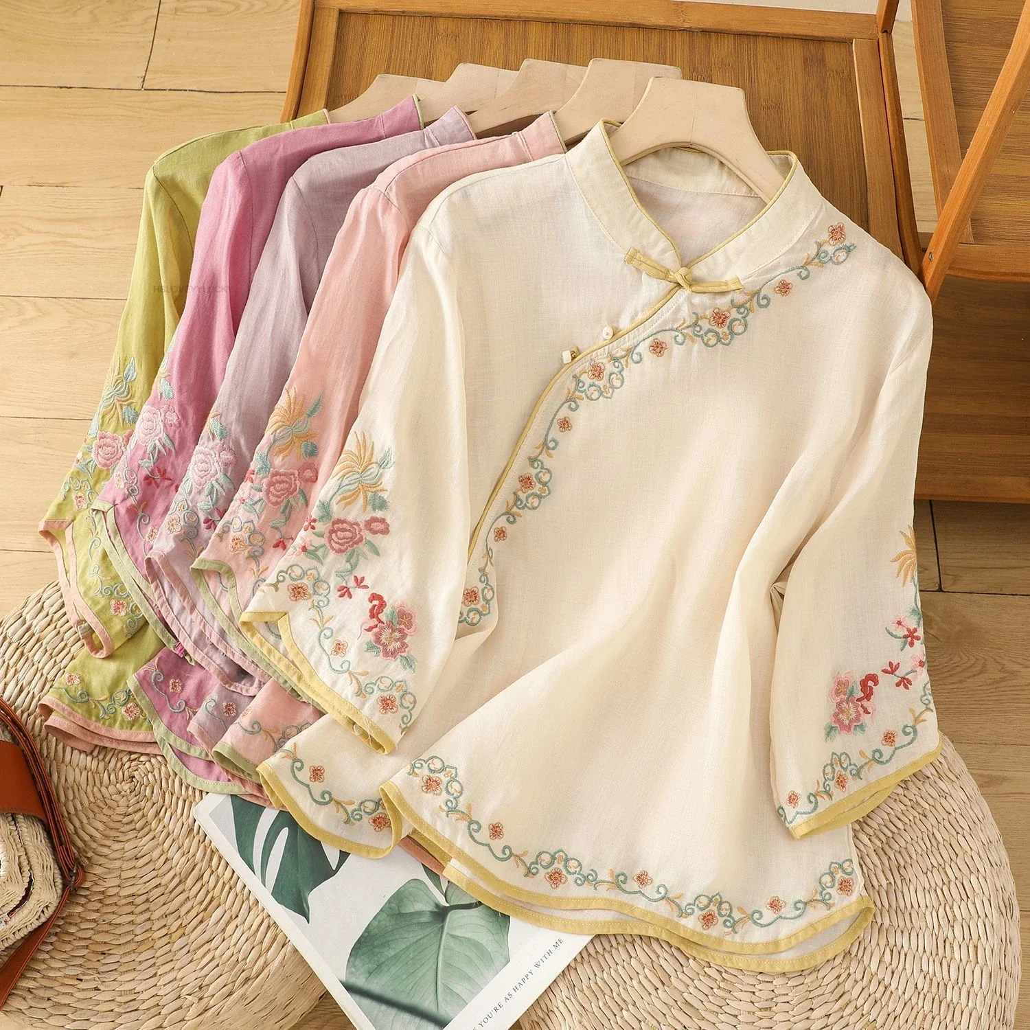 

Retro Embroidered Cotton And Hemp Top For Women With Pan Button Color Blocked Seven Inch Sleeves Tangsuits Daily Blouse