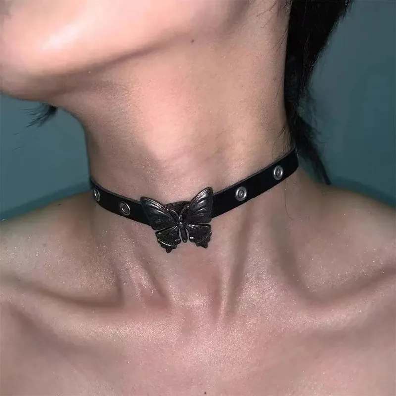 Punk Sweet and cool Hot Girl Personality Niche design sense Y2K style Butterfly Black Leather Stainless steel  Clavicle chain