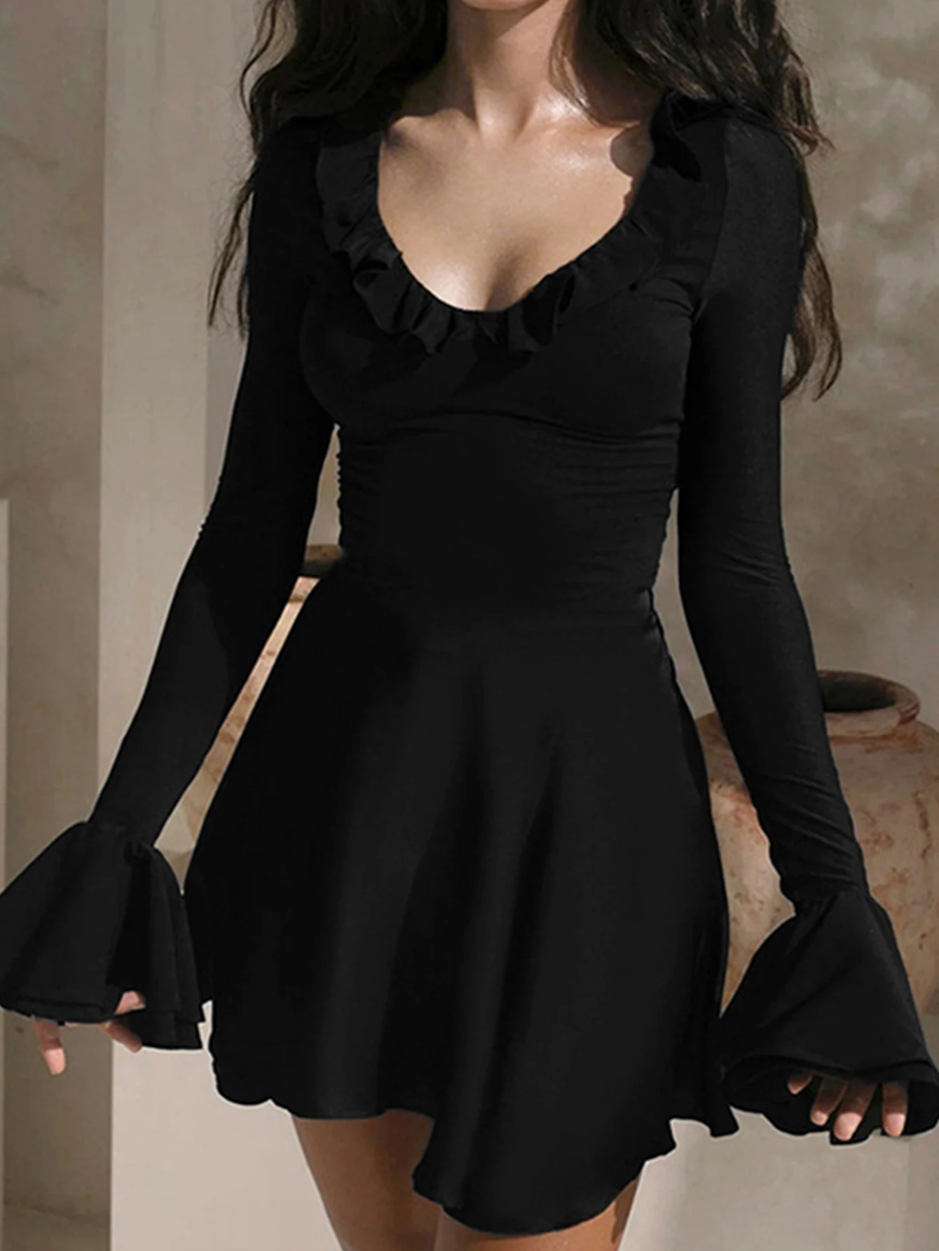 Mini robe élégante unie à col en v pour femmes, manches longues évasées, ligne a, robe basique à lisière filandreuse, automne