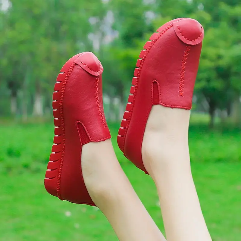 Waterproof Leather Sneakers Woman Retro Handmade Stitching Loafers Plus Size 34-42 Black White Red Brown Moccains Soft Sole Mom