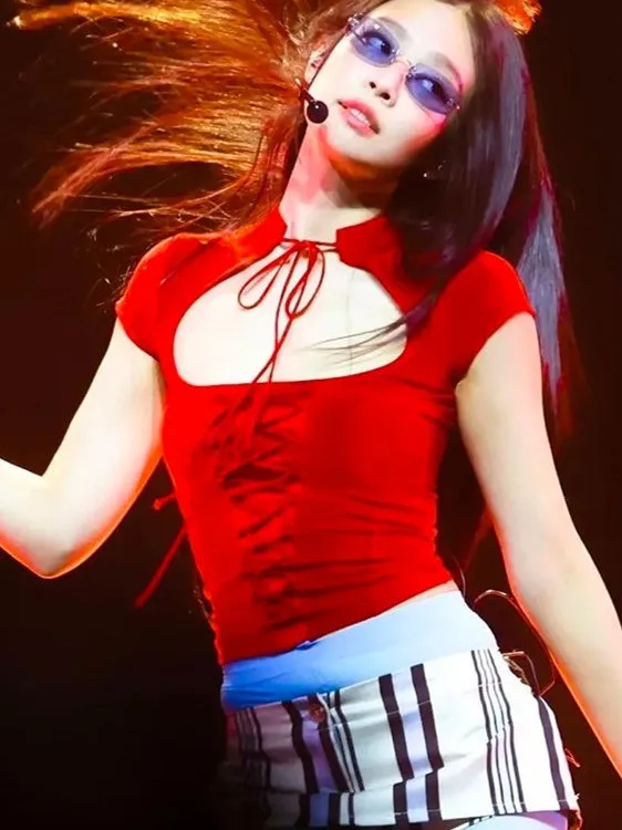 Wysokiej jakości seksowna czerwona bluzka z wiązaniem na szyi, stójką, wycięciami, wyszczuplająca, damska, do pracy, sportowa, o średniej długości, jednolita.