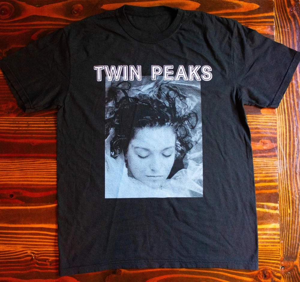 Twin Peaks Wrapped in Plastic Graphic Short Sleeve Shirt Unisex Men Women All-Season Men's T-Shirt Black Casual Crew Neck Tee