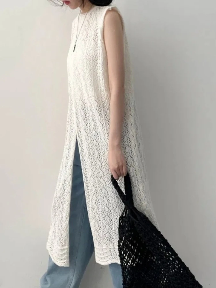 Zjaiss Damen 2026 Frühjahr Japanisches Retro Süßes Strickkleid mit Aushöhlungen, unregelmäßigem Schnitt und ärmellosem Design
