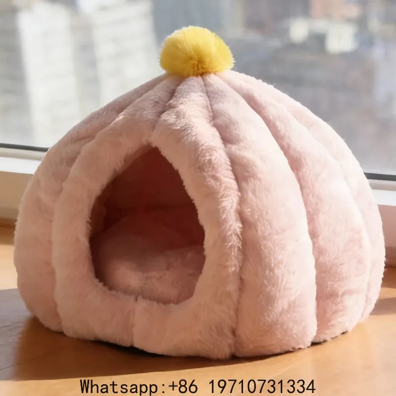 The Cat Nest Is Thickened in Winter, Warm and Secure, and A Closed Shelter House