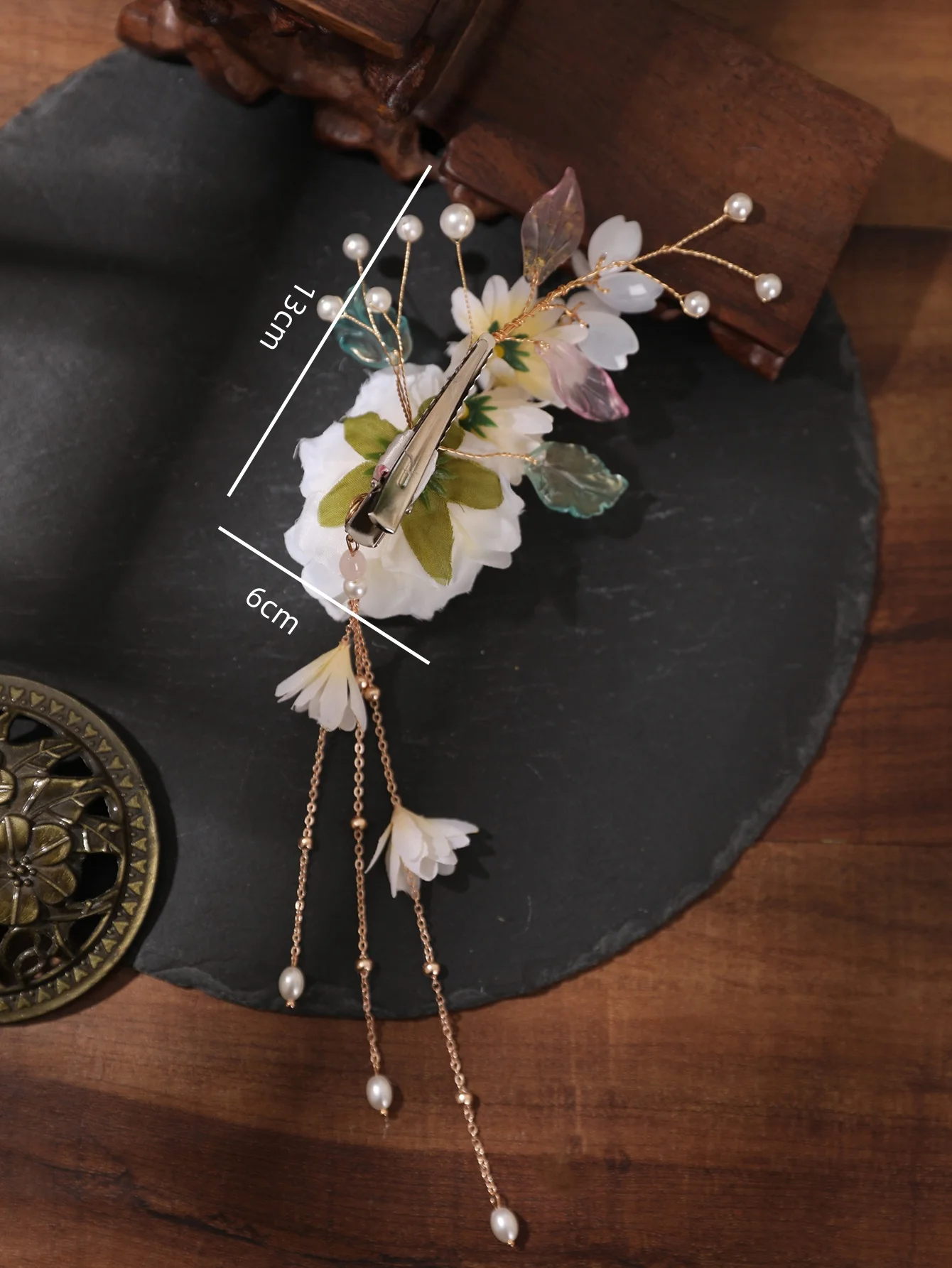Antiker Hanfu-Haarschmuck aus Seide mit Blumen, Ätherische Perlen-Haarspange mit Quastenrand, Mädchenhafter Charme-Kopfschmuck – Detail 3