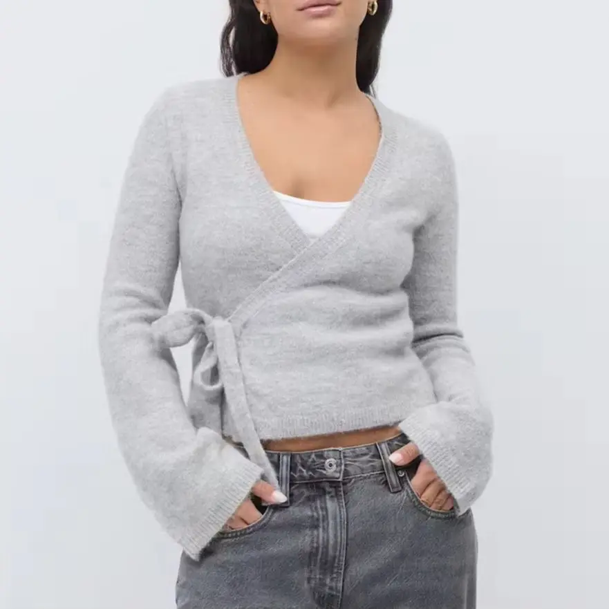 

Легкий женский укороченный кардиган-свитер с V-образным вырезом и завязками сбоку, модель 2026 года